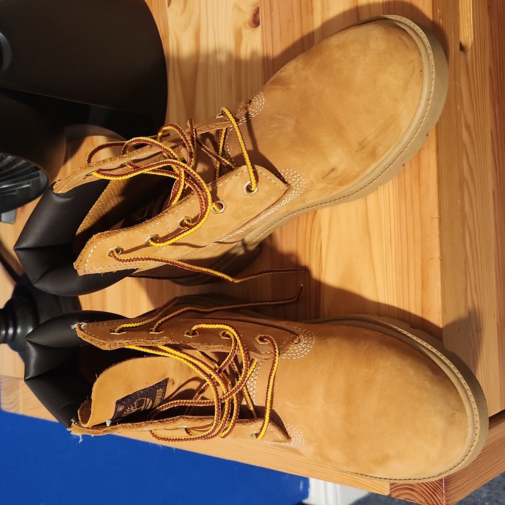 Boy's Timberland boots